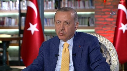 Descargar video: Cumhurbaşkanı Recep Tayyip Erdoğan: “20 uçak ile orada biz ciddi manada koordinatlarını aldığımız hedefleri vurduk. Bunlar sıradan hedefler değil. Kandil’in bir benzeri de Sincar’dır. Aynı durum Sincar için her an geçerli. Bir gece ansızı