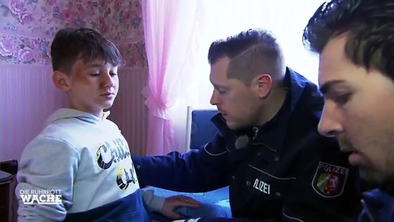 Vom Vater zum Betteln geschickt: Kleiner Junge in Gefahr | Die Ruhrpottwache | SAT.1 TV