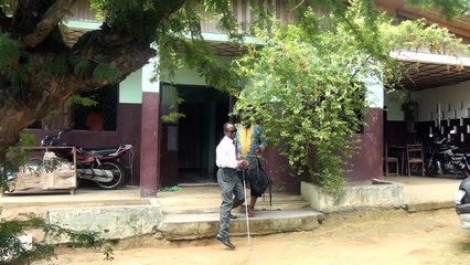 Cameroun: le premier avocat aveugle veut défendre les handicapés