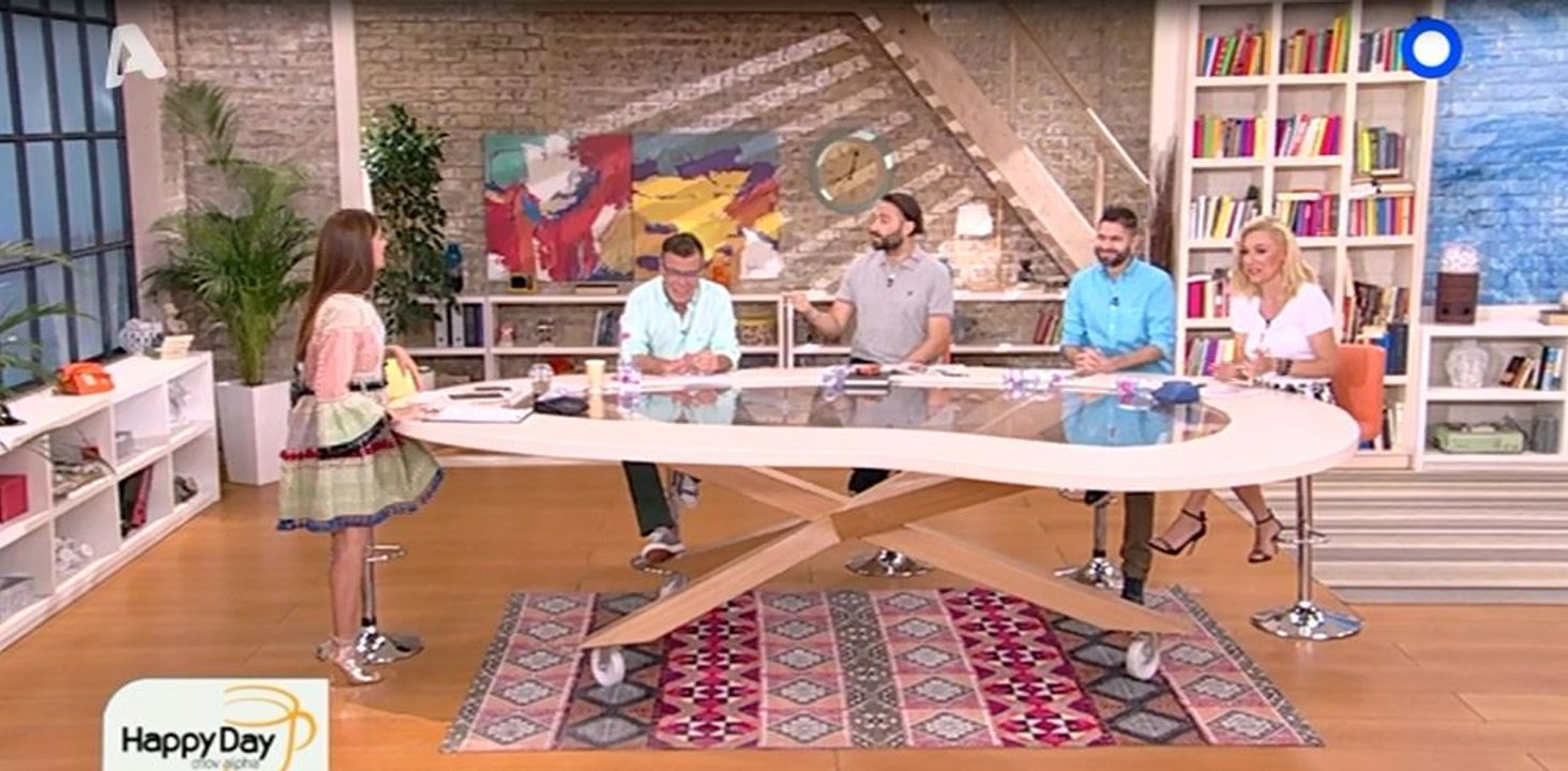 Happy Day: Κέρασε γλυκά του συναδέλφους του και αποχώρησε από τον σταθμό μετά από 25 χρόνια