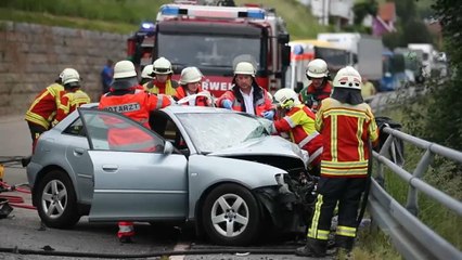 ألمانيا: إصابة طلاب بريطانيين في حادث اصطدام حافلة بسيارة