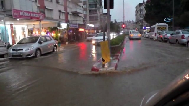 Aydın Nazilli Sağanak Yağışa Teslim Oldu