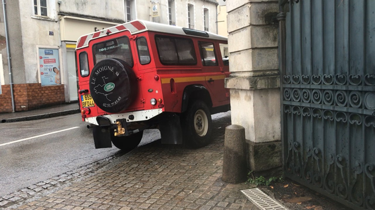 L’eau envahit les rues