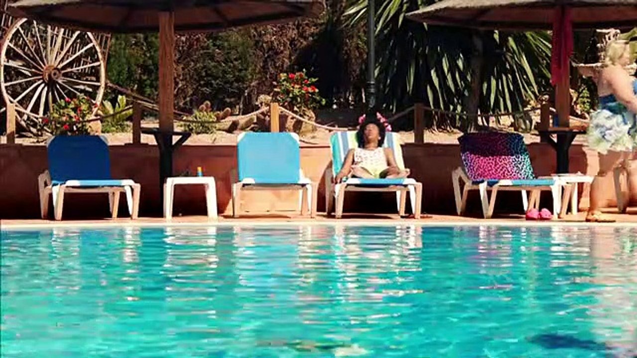 Benidorm S10E02