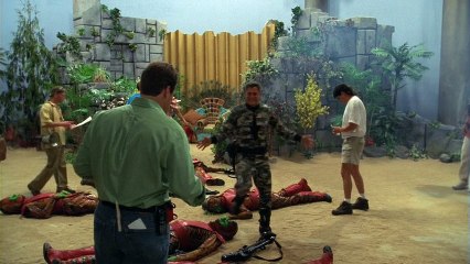 Stargate SG-1 05x12 - Wormhole X-Treme (HQ)