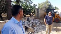 Bari: rifiuti abbandonati e roghi misteriosi a Santa Rira e Carbonara, il Sindaco interviene per le pulizie. Ecco cosa hanno trovato