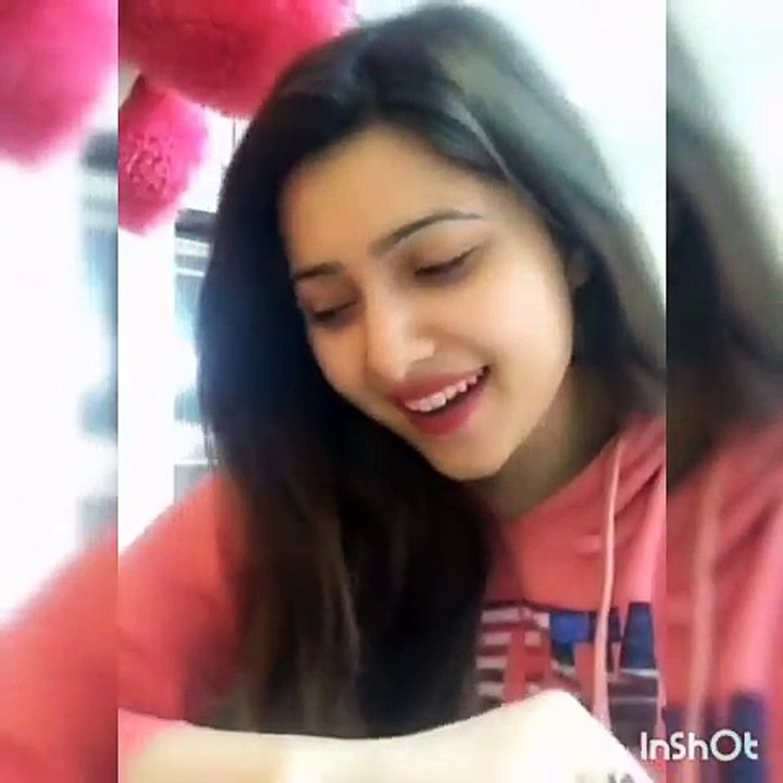 Ishq Tera Ley DoBa ' Indian Girl ' And pakistani girl