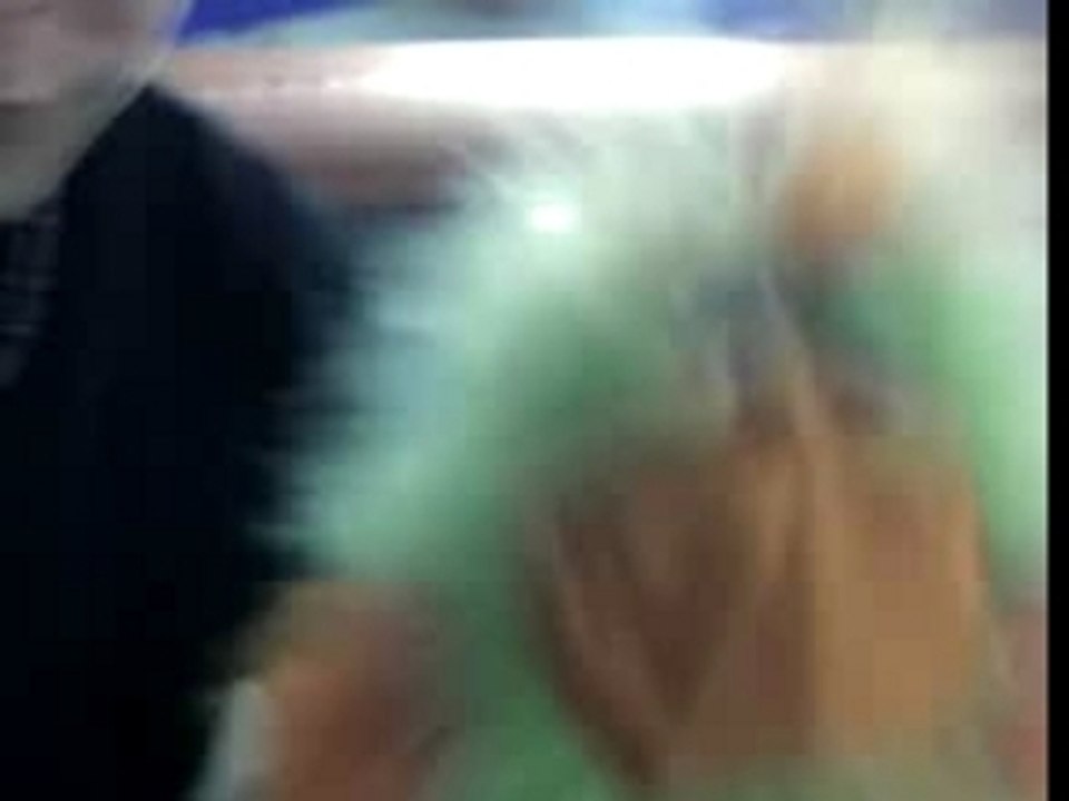 Pouic pouic qui rale au téléthon (plus de musique)