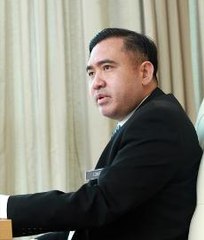 Loke cancels RM800k contract to write weekly articles for minister