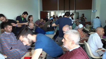 Arnavutköy’de yaşlılar bayrama hazır