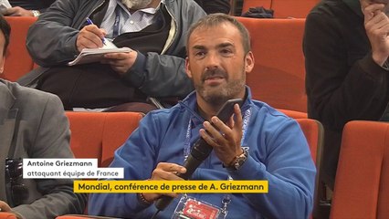 Coupe du monde 2018 : Un journaliste espagnol utilise un traducteur pour poser sa question à Antoine Griezmann