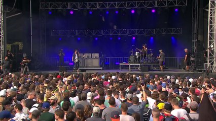 Royal Blood Lights Out (LIVE)