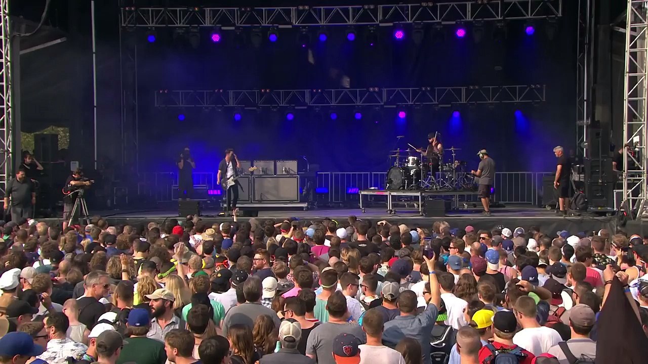 Royal Blood Lights Out (LIVE)