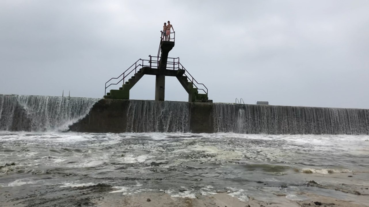 La vidange de la piscine de Bon Secours