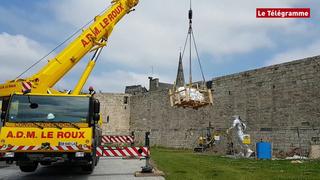Guingamp. ​Premiers pas de l’Arpenteur au pied du château de Pierre II