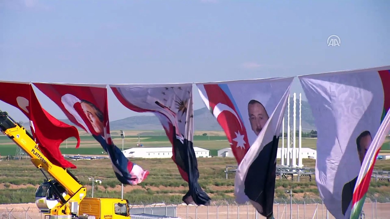 Cumhurbaşkanı Erdoğan: 'Enerjiyi çatışma değil işbirliği zemini olarak gören anlayışımız, TANAP sayesinde bir kez daha ete kemiğe bürünmüştür' - ESKİŞEHİR