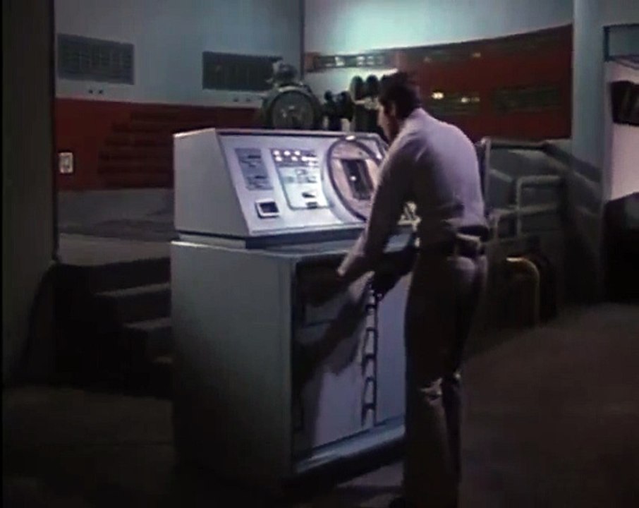 8 L Homme Qui Valait Trois Milliards 10   Part 02