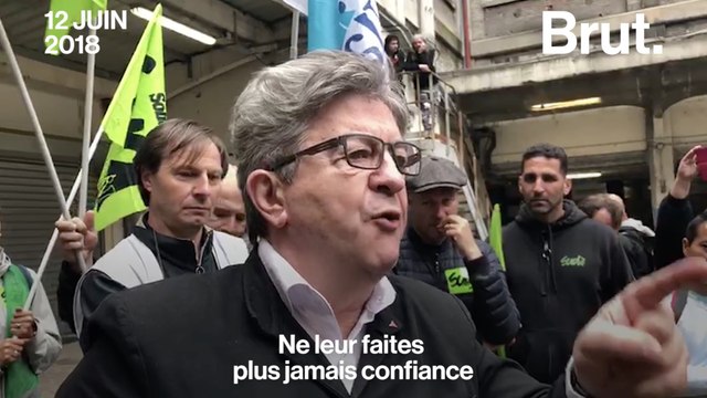 Jean-Luc Mélenchon prend la parole devant les cheminots à Paris