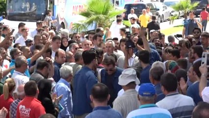 Bakan Çavuşoğlu: " Bu Seçim Terörle Mücadele Edenlerle, Teröristleri Hapishaneden Çıkarmak...