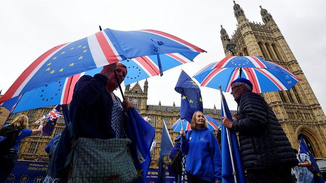 Тереза Мэй сохранила контроль над Брекситом
