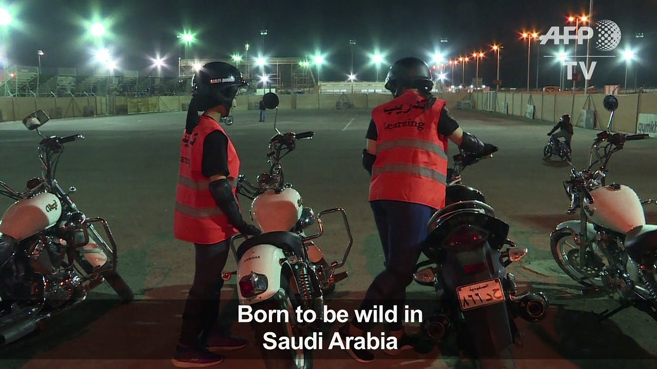 Saudi women learn to ride motorbikes