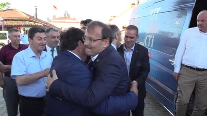 Başbakan Yardımcısı Çavuşoğlu: "Selahattin Demirtaş'ın Dizinin Dibine Niye Gidiyorsun Kardeşim?" -...