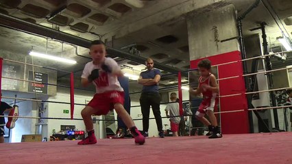Le club de boxe de Grenfell refuse d'être mis KO