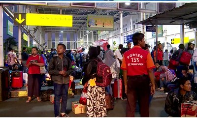 Download Video: Pantauan Arus Mudik di Stasiun Senen Rabu (13/6) Pagi