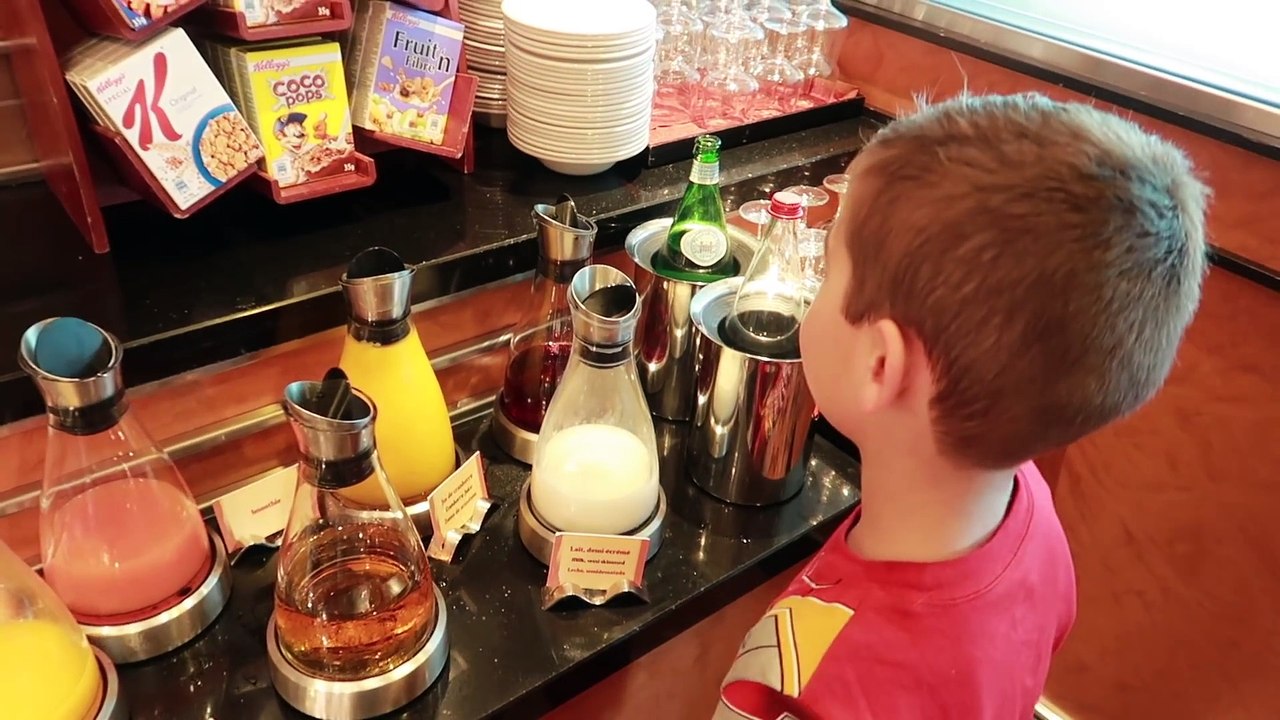 MORNING ROUTINE MARVEL au NEW YORK DISNEY'S HOTEL 