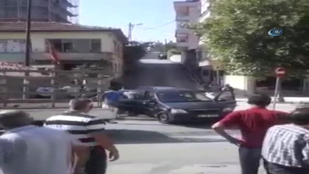 İki Aile Çeyiz Yüzünden Birbirine Girdi...çeyiz Yüzünden Çıkan Silahlı Çatışma Kamerada