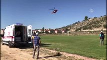 Otomobil Tıra Çarptı: 2 Ölü, 5 Yaralı - Ağır Yaralı Yolcu Helikopter ile Hastaneye Sevk Edildi