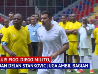 Mantan Bintang Sepakbola Ambil Bagian Pada Pertandingan Legenda Di Moskow