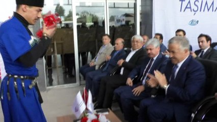 Bakan Arslan, Doğu Ekspresi Tam 'O' An Ulusal Fotoğraf Sergisi'nin açılışını yaptı