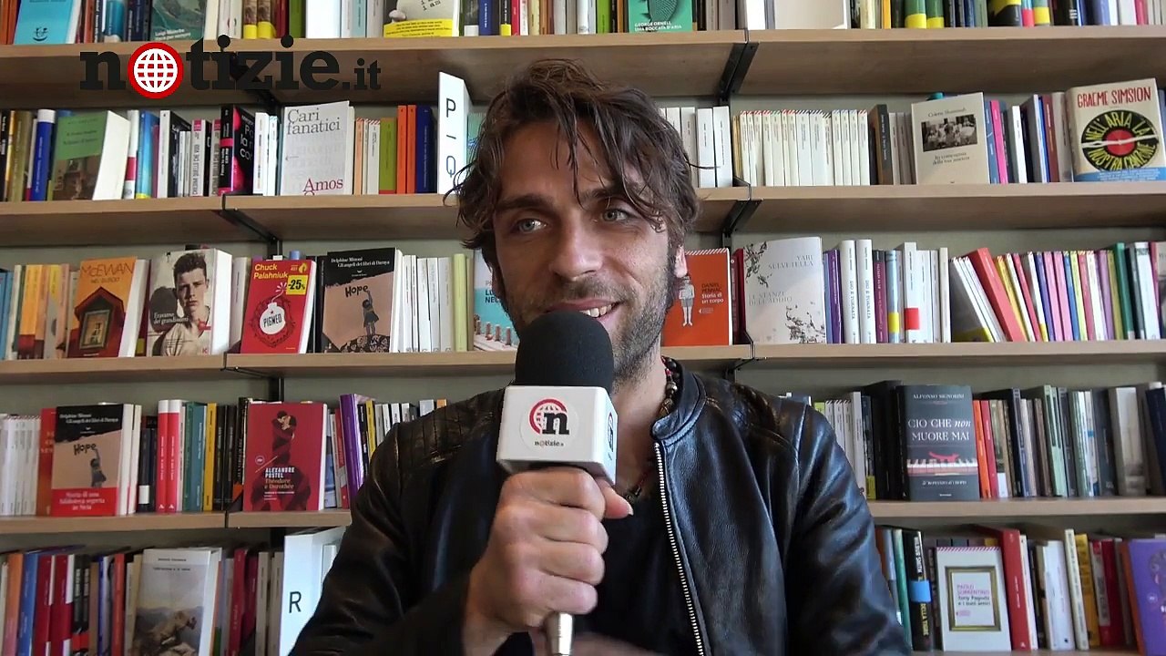 Fabrizio Cammarata presenta il suo nuovo progetto musicale "Of Shadows" | Notizie.it