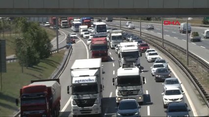 Alev Alev Yanan Minibüs Trafiği Felç Etti