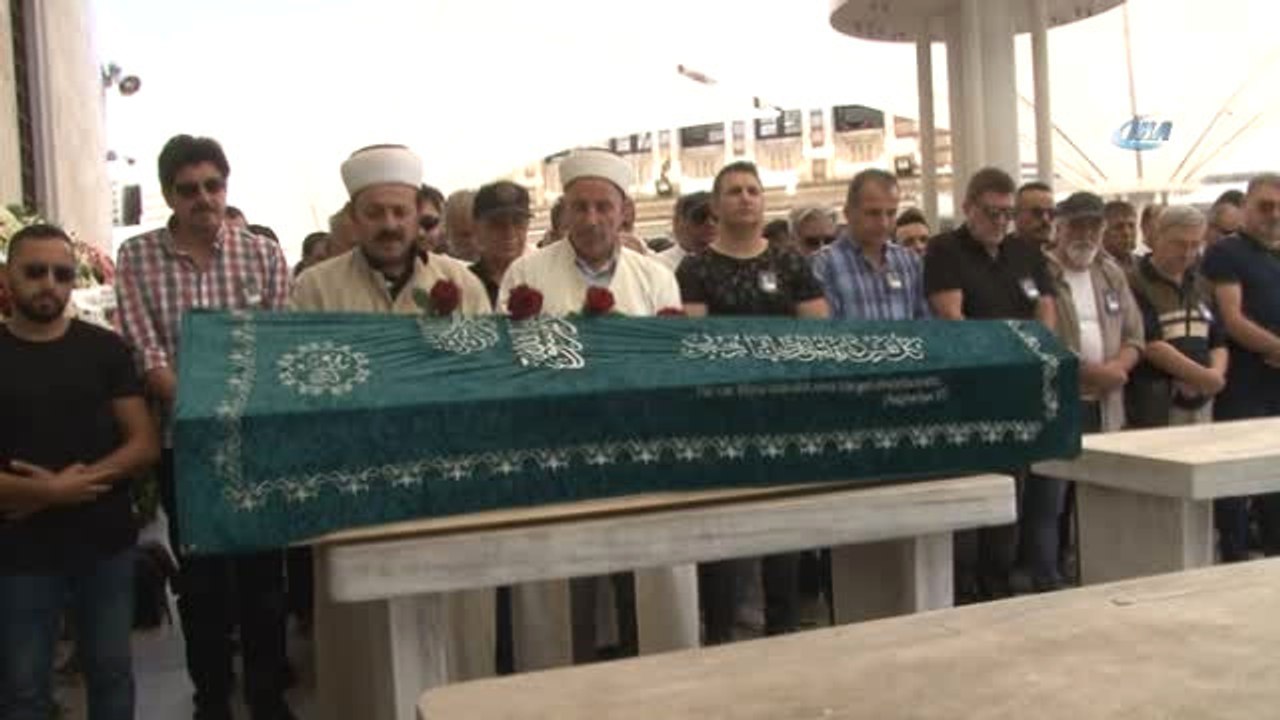 Magazin Basınının Duayen İsmi Tahir Yaman Son Yolculuğuna Uğurlandı