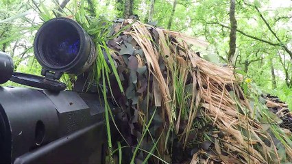 Préparation des tireurs d'élite de la 13ème demi-brigarde de la Légion étrangère