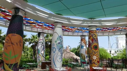 Le plus Grand PARC Aquatique du MONDE - Hotel Land of LEGEND