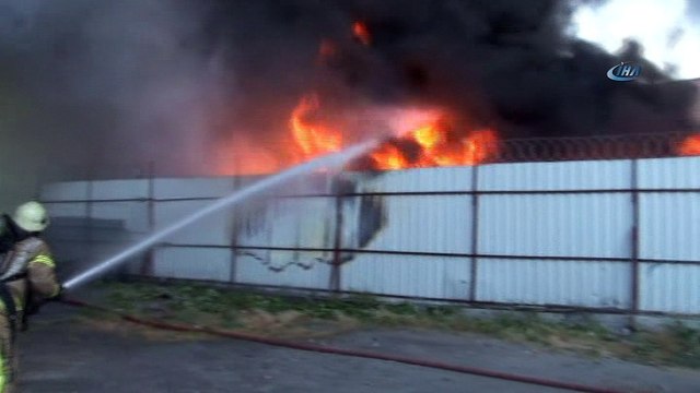 Sarıyer'de fabrika yangını...Fabrika alev alev yanıyor
