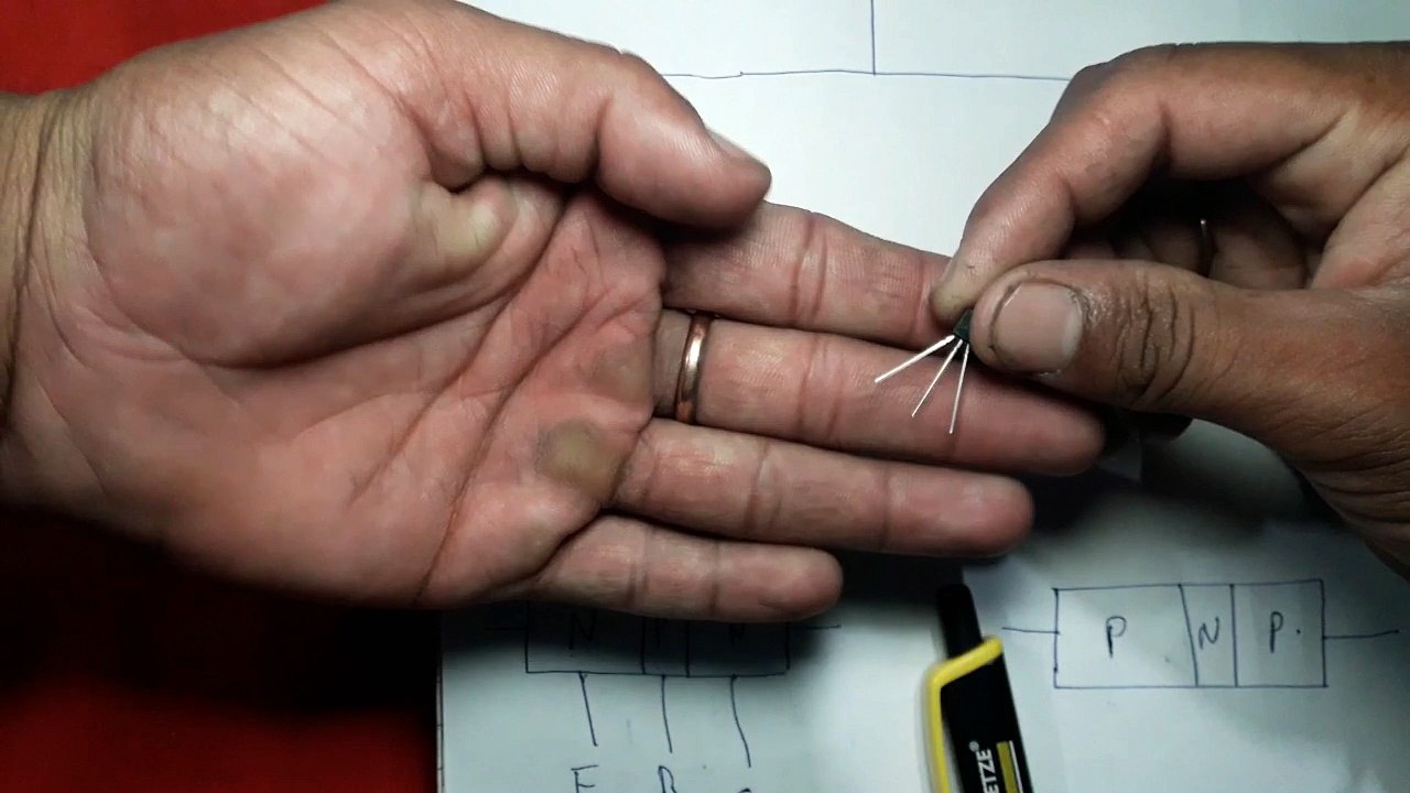 TRANSISTOR IN HINDI   ट्रांजिस्टर क्या होता है और यह कम करता है  हिंदी में