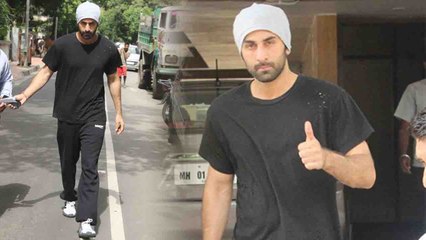 Sanju: Ranbir Kapoor wears super expensive JOGGERS outside Salon | FilmiBeat