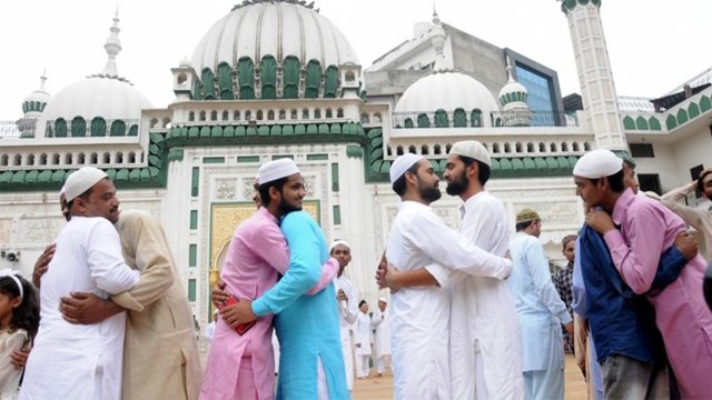 Eid-ul-fitr - Importance: इसलिए मनाई जाती है ईद; जानें ईद के पीछे की कहानी | Boldsky