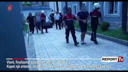 Report Tv - Armëmbajtje pa leje dhe kultivim kanabisi, policia arreston 2 persona në Vlorë
