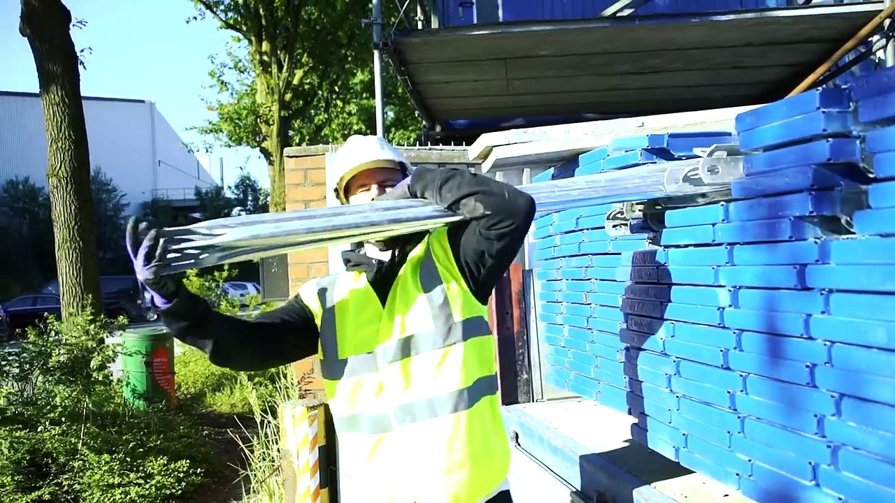 Mit ALBANERN auf einer BAUSTELLE Arbeiten!!!   (LEON IN GEFAHR #2)