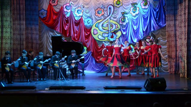 Алексин. Ансамбль Иваны и танцевальный коллектив Ювента .