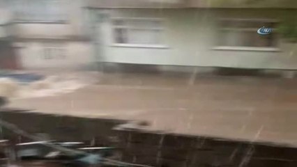 Anne ve İki Çocuğunu Boğan Sel Suları Böyle Geldi