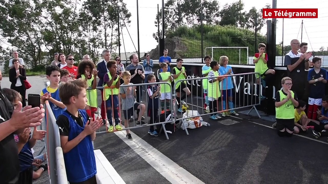 Vannes. Emouvante inauguration du terrain "David Blanc" au Pérenno