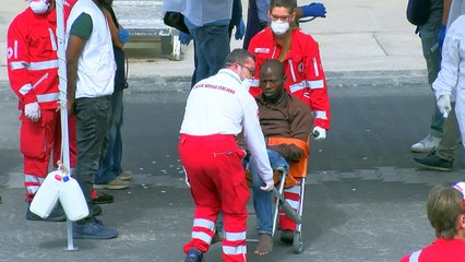 Más de 900 migrantes desembarcan en Sicilia