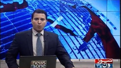 Dumper collided with a bike in karachi, 1 women died 1 injured