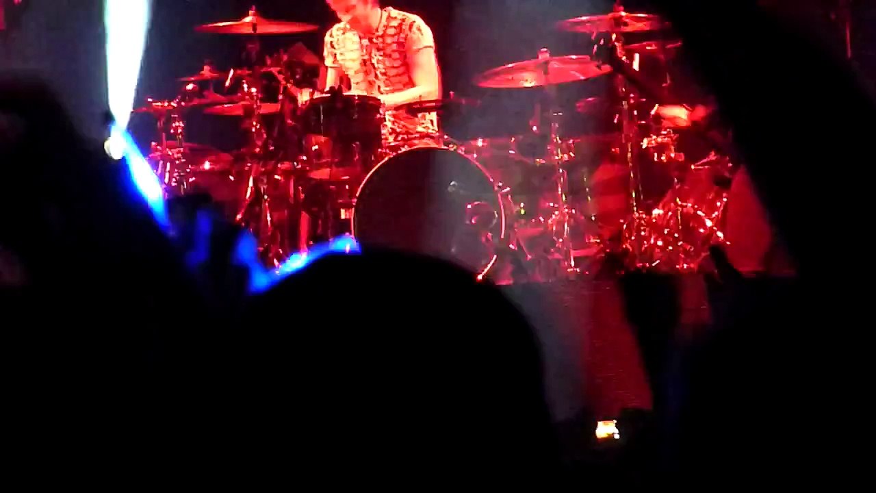 Muse - Unsustainable, London O2 Arena, 10/26/2012